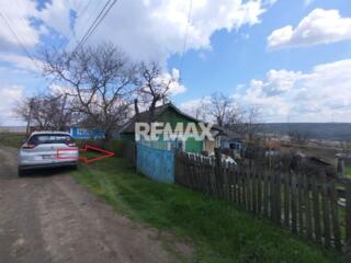Casă bătrânească cu 3 camere de vânzare în satul Hîrbovăț, r. Anenii N