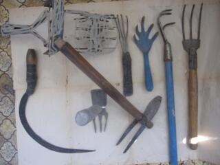 Топоры пила тиски ножовки ножницы молотки точилки трос стамески