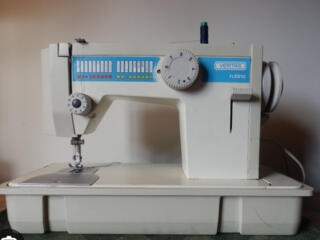 Куплю швейные машины, оверлоки, моторчики на запчасти.Телефон в Тирасполе.
Куплю