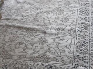 Ковер 2, 25 х 1,75, 450 лей.