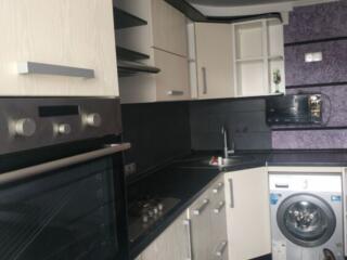 3-комнатная квартира Красные Казармы, рынок Меркурий