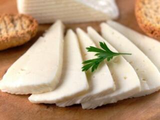 Домашняя козья брынза без соли и молоко