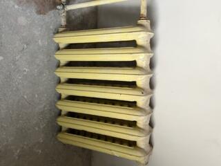 Продам чугунные батареи