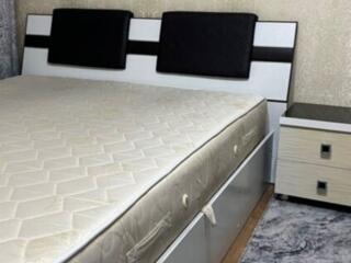 Двухспальная кровать