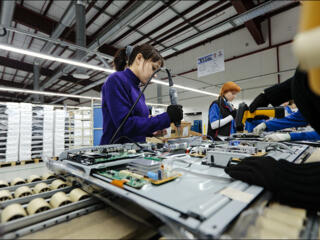 Сборка телевизоров!