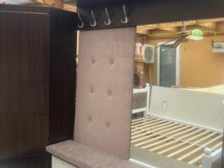 Красивая, вместительная и удобная прихожая в очень хорошем состоянии