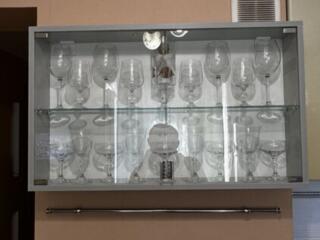 Сервант для бокалов