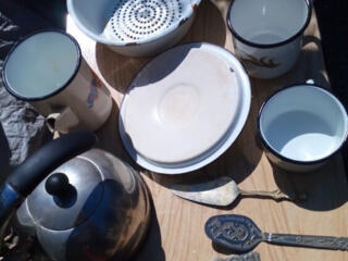 ПОСУДА по 70 руб Казан чугунок на 12 лит 220 руб.,