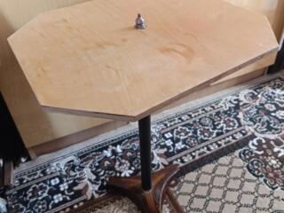 Продам столик(50/46.5см)
