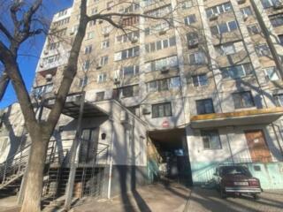 Продаю 1 к /к Центр, крупногабаритную 3/10