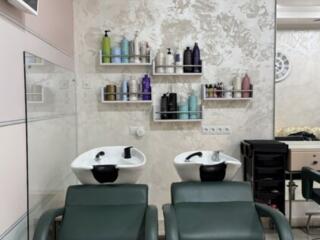 Сдается на Балке рабочее место кресло парикмахеру, 2 мойки, 100$