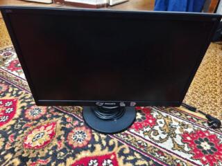 Монитор philips 22 дюйма vga. 600руб. Переходник vgo to hdmi 100руб.