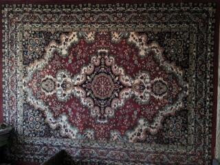 продам шерстяной ковер 2x3 метра в хорошем состоянии