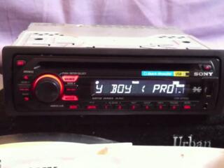 Продам оригинальный магнитофон Sony Xplod