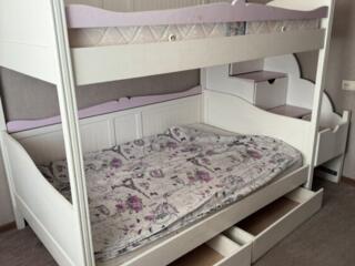 Детская деревянная двухярусная кровать