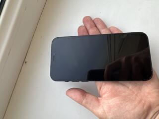 Продам на запчасти Айфон12