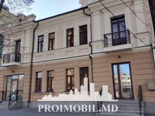 Se oferă spre chirie spațiu comercial în 2 nivele amplasat în sect. ..