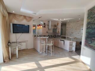 Пропонується в оренду 2-х. кімнатна квартира-студіо у Центрі міста за 