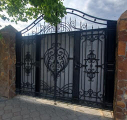 ВОРОТА КОВАННЫЕ 500$