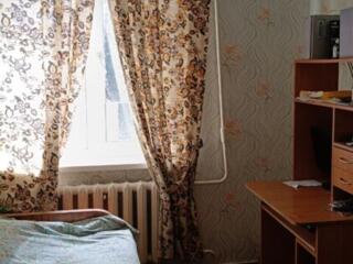 Продается 2-КОМ в Кр. казармах, возле скорой помощи, 2/5, косметика