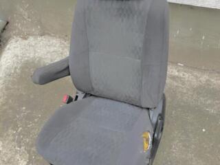 Водительское сиденье Toyota Авенсис Версо - Тирасполь.