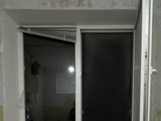 Продам окно б/у размер 1440*1460 москитная сетка и слив в подарок цена