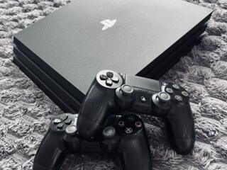 Продам PlayStation 4 Pro (1TB) + аккаунт