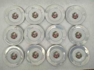 Набор тарелок 12 шт. новые, жемчужное покрытие, праздничная сервировка