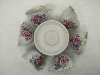 Кофейный сервиз (фарфоровые чашки, блюдца кофейник, молочник)