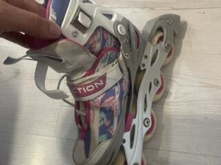 Продам ролики с экипировкой 400рублей для девочки