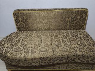 Продам небольшой диванчик.