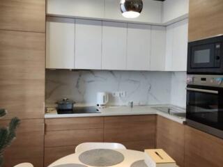 Продам  современную 2-комнатная квартира с дизайнерским ремонтом в 30 