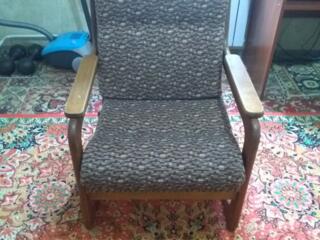 Кресло с мягкими подушками 800 руб