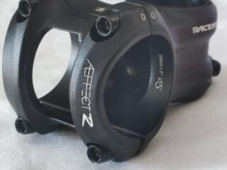 НОВЫЙ Вынос руля Race Face R 35