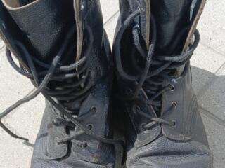 Продаю Кожаные берцы, крепкие, для работы стройки
