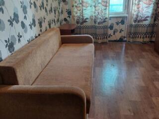 Сдаю 2-х комнатную квартиру в Октябрьском.