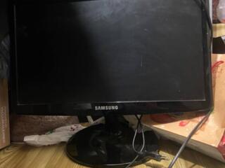 Продам монитор на 18 дюймов, широкий, всего за 150р