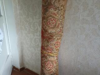 Продам 2 ковра на пол б/у