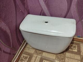 Продам бачок от унитаза 200 руб