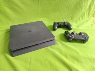 Продаю PS4 Slim 1 ТБ