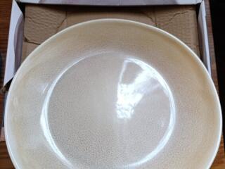 Набор новых тарелок