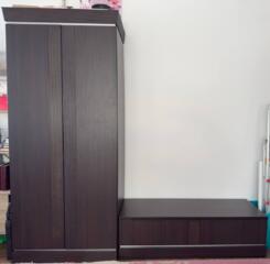 Продается шкаф + комод / тумба (комплект, темное дерево)