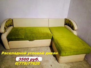 Угловой диван салатового цвета раскладной с нишей для белья - 3500 руб