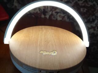 СРОЧНО продам блютуз колонку-светильник-зарядку.