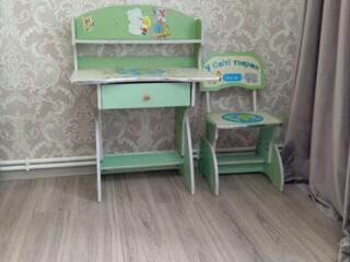 Продам детский столик