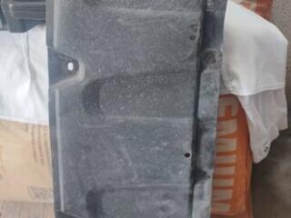 Защита двигателя Lexus RX 300, 330, 400. 51441-48030