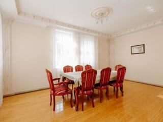 Сдаю Центр 1 cоm на земле 46m+14m веранда! Новая мебель! Отд. двор.