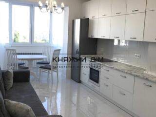 Оренда 2-кімнатної квартири у ЖК "Срібна вежа", вул. Білорус