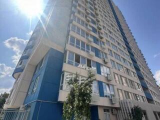 Предлагается к продаже уникальная двухсторонняя квартира в одном из ..