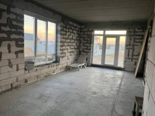 Предлагается к продаже капитальный дом общей площадью 180 кв.м, два ..